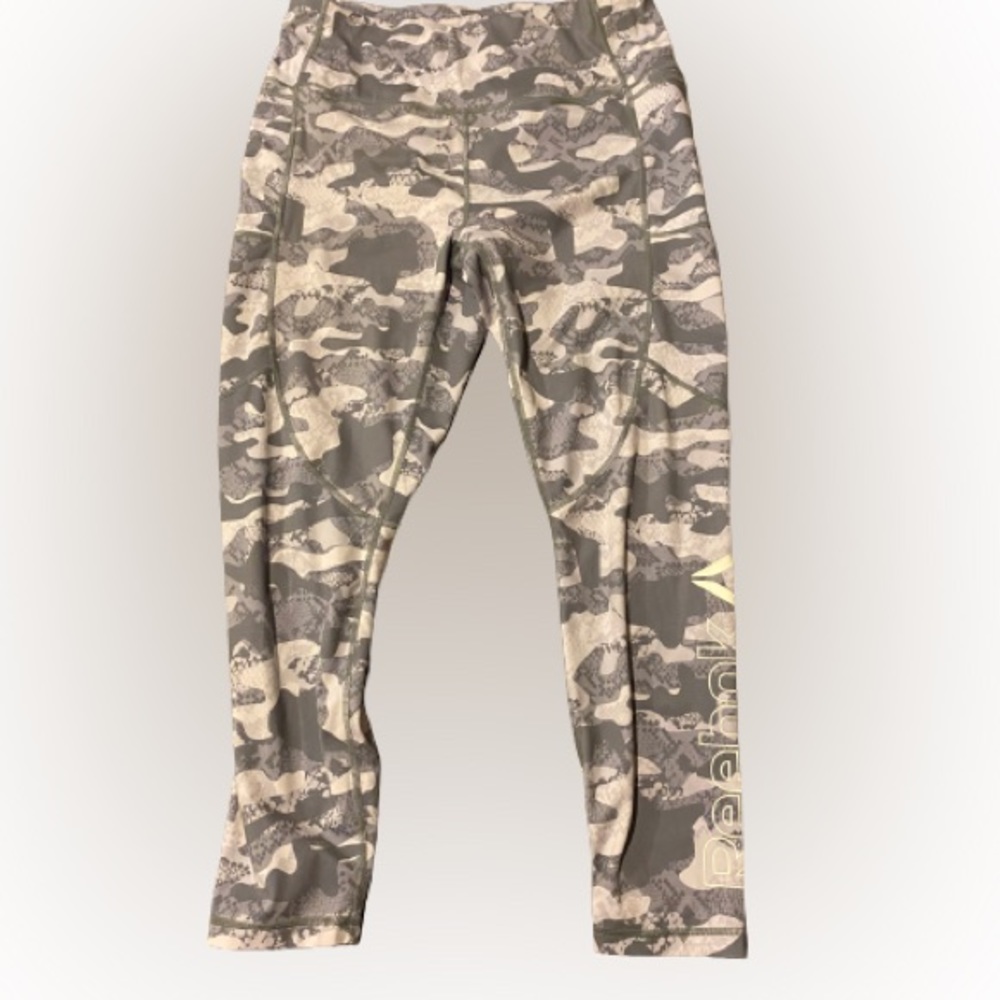 Reebok Women’s Large Grey Camo leggings with pockets